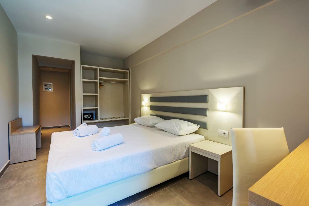 Cnic Gemini Hotel Mesongi Bagian luar foto