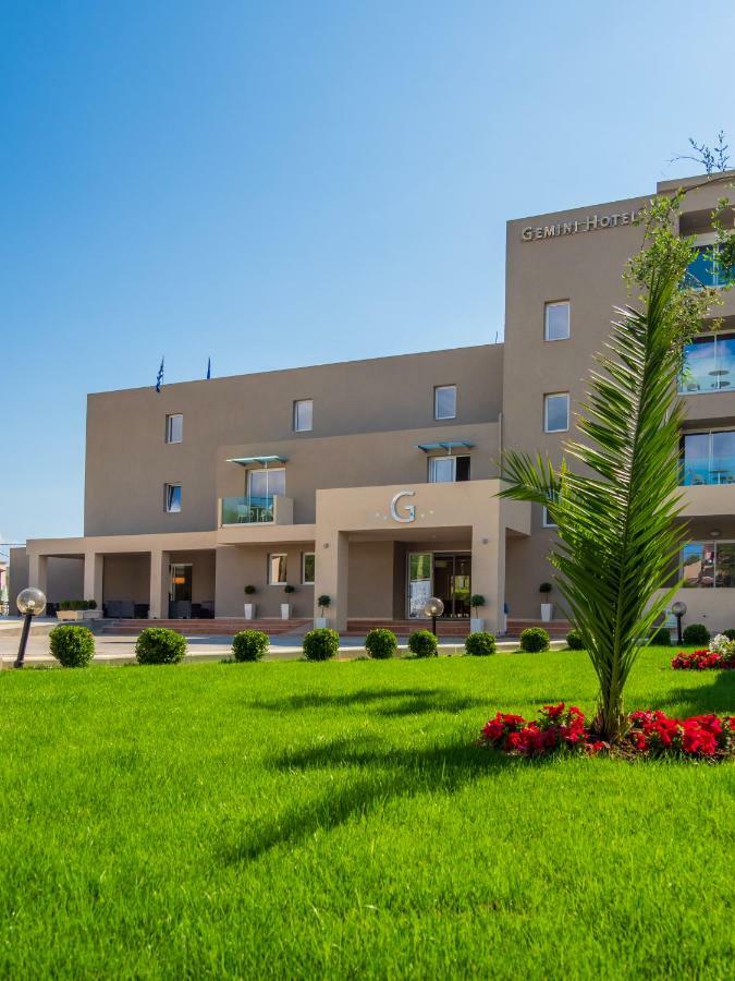 Cnic Gemini Hotel Mesongi Bagian luar foto